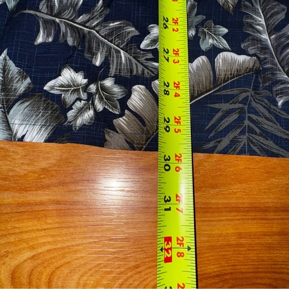 Batik Bay Mens Size XL Hawaiian Short Sleeve Button Down Shirt 100% Rayon Nice - Picture 11 of 11